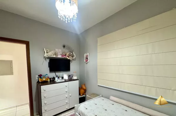 Sobrado em condomínio fechado para venda, 3 quartos sendo uma suíte,  Novo Paraíso, Cuiabá