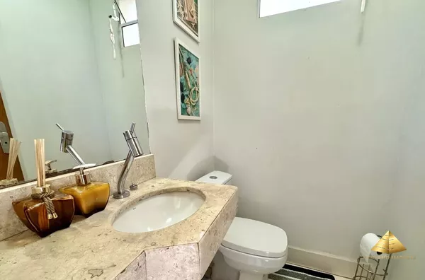 Sobrado em condomínio fechado para venda, 3 quartos sendo uma suíte,  Novo Paraíso, Cuiabá