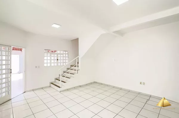 Sobrado para venda, 3 quarto(s),  Centro-sul, Varzea Grande