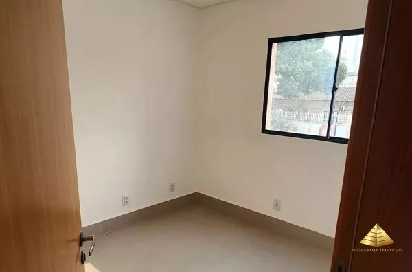 Sobrado para venda, 3 quarto(s),  Jardim Tropical, Cuiabá