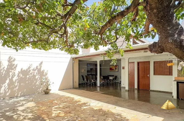 Casa Térrea Comercial/Residencial com Energia Solar e 4 Quartos em Localização Nobre - Próximo à UFMT - Cuiabá/MT