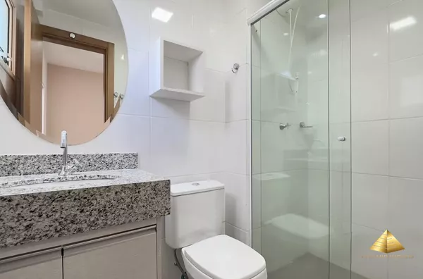 Apartamento à Venda com 3 suítes, equipado com Móveis Planejados no Edifício Arthur, próximo ao Goiabeiras Shopping e Supermercado Big Lar,  Duque De Caxias, Cuiabá.