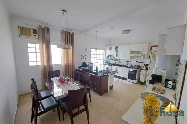 Casa para venda, 3 quarto(s),  Cidade Alta, Cuiabá