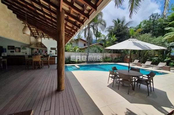 Casa à venda com 4 dormitórios em Itamambuca, Ubatuba