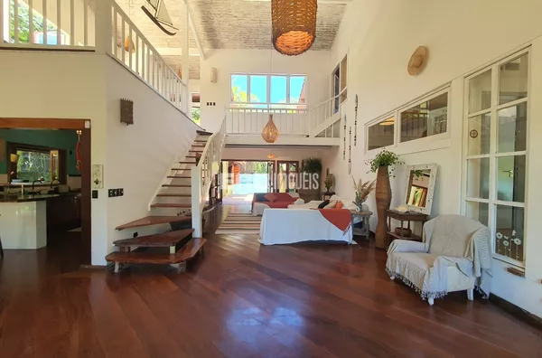 Segunda casa a parir da praia à venda em Itamambuca, Ubatuba