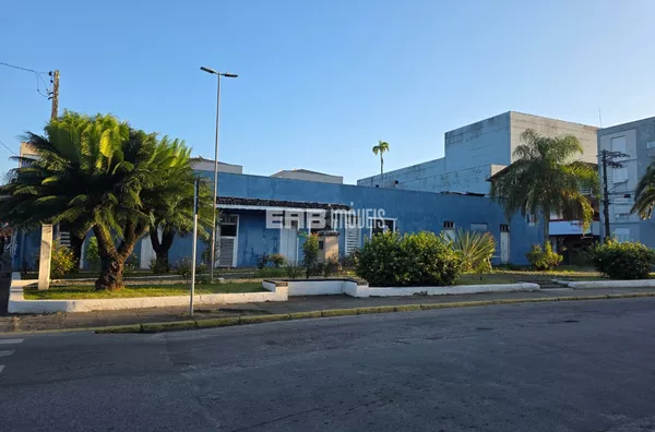 Galpão comercial para comprar no centro de Ubatuba