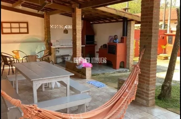 Casa com 5 dormitórios na praia do Lázaro, Ubatuba