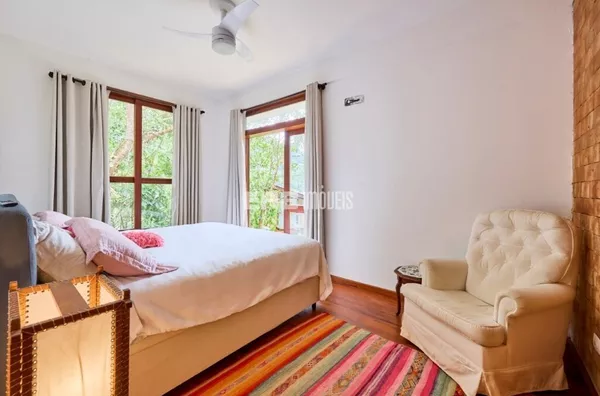 Quarto 2 (suíte)