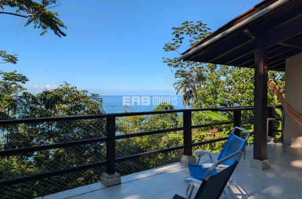 Casa com vista para o mar na praia do Félix em Ubatuba