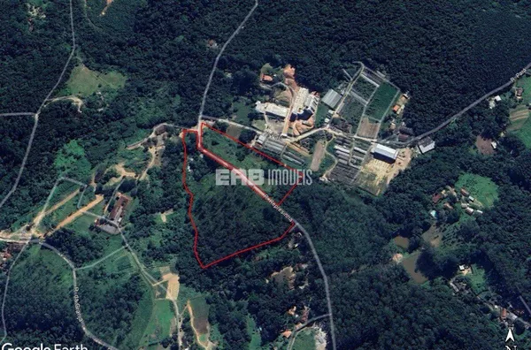 Área em Cotia, próxima ao centro da cidade, ideal para loteamento - Foto 2