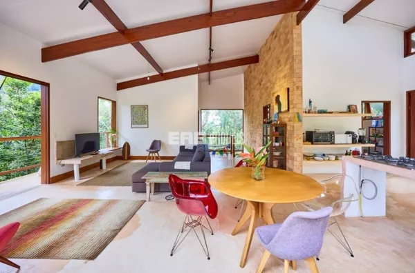 Casa à venda com 3 dormitórios, na praia do Prumirim
