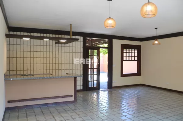 Casa à venda no Parque Vivamar, Ubatuba