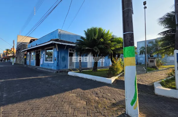Galpão comercial para comprar no centro de Ubatuba