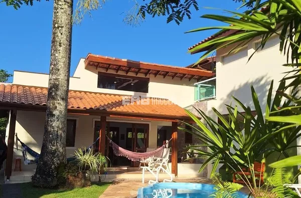 Casa à venda com 4 suítes e a 50m do mar em Itamambuca, Ubatuba - Foto 1