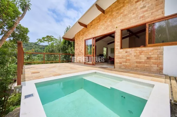Casa à venda com 3 dormitórios, na praia do Prumirim