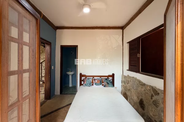 Quarto 2 (suíte)