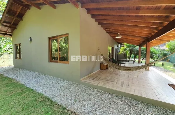 Casa de praia com muito bom gosto, disponível para locação mensal - Foto 1