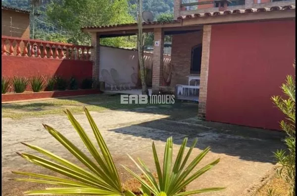 Casa com 5 dormitórios na praia do Lázaro, Ubatuba