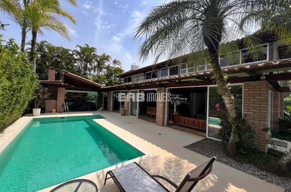 Casa à venda em Itamambuca, com piscina, a apenas 60m da praia - Foto 3