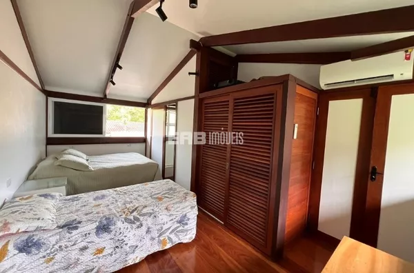 Quarto 2 (suíte)
