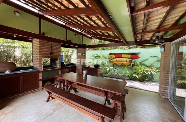 Casa à venda em Itamambuca, com piscina, a apenas 60m da praia - Foto 4