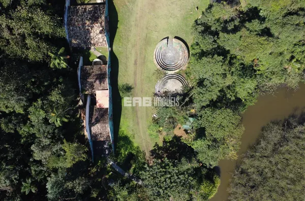 Propriedade assinada por Ruy Ohtake à venda na Praia do Estaleiro do Padre