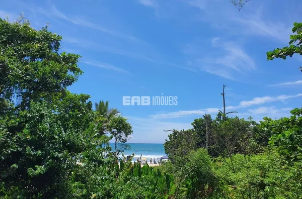 Casa a poucos passos do mar com 5 dormitórios e ar em Itamambuca - Foto 5