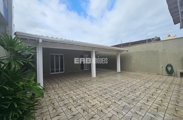 Casa na região central de Ubatuba, Jardim Umuarama - Foto 1
