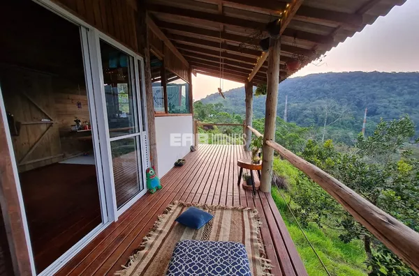 Chalé à venda no Alto de Itamambuca - Foto 2