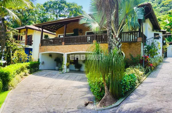 Casa com lago e mirante com vista parcial para a praia - Foto 2