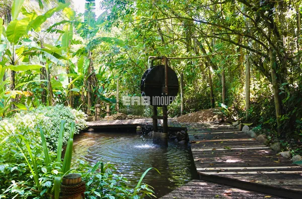 Casa com lago e mirante com vista parcial para a praia - Foto 5