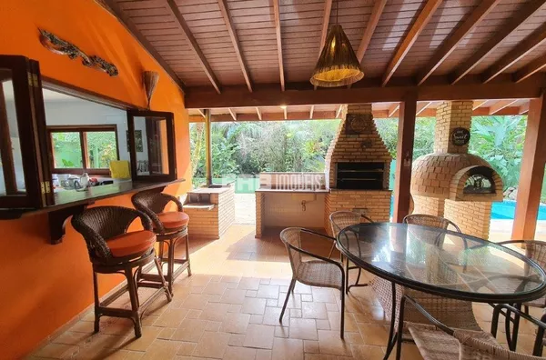 Casa com 3 dormitórios, piscina, churrasqueira e ar em Itamambuca - Foto 4