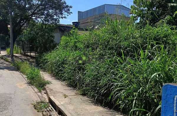 CHÁCARA A VENDA PARA FINS RESIDENCIAL / COMERCIAL - 750 metros do centro SARZEDO