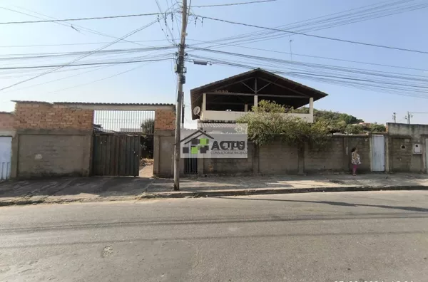 Casa em Lote Individual de 720 M² - Foto 2