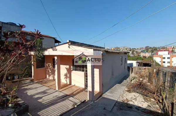 Casa em lote de 360 metros no bairro Jardim Ibirité - Foto 1