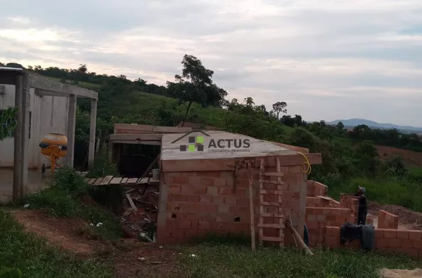 Terreno com Casa iniciada em São Joaquim de Bicas