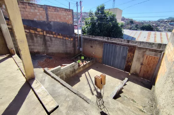 Barracão para venda, 1 quarto(s),  1 vaga garagem- Morada Da Serra, Ibirite, Entrada Individual