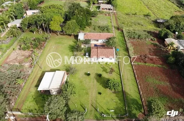 Linda chácara no Alto da Boa Vista com casa semimobiliada, 02 quartos à venda.