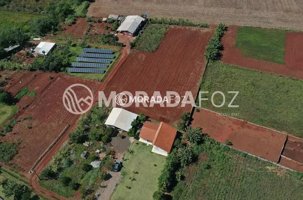 Chácara no Alto da Boa Vista com duas casas à venda