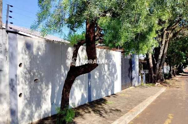 Casa com 02 quartos à venda no Jd. Lancaster - aceita financiamento - Foto 2