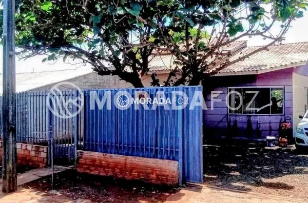 Casa com 02 quartos, à venda no Jd. das Palmeiras.