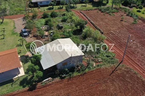 Chácara no Alto da Boa Vista com duas casas à venda