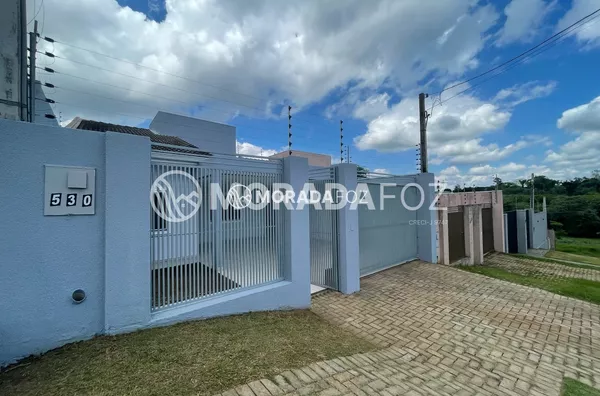Casa com 03 quartos, semimobiliada, à venda no Parque Ouro Verde