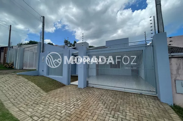 Casa com 03 quartos, semimobiliada, à venda no Parque Ouro Verde