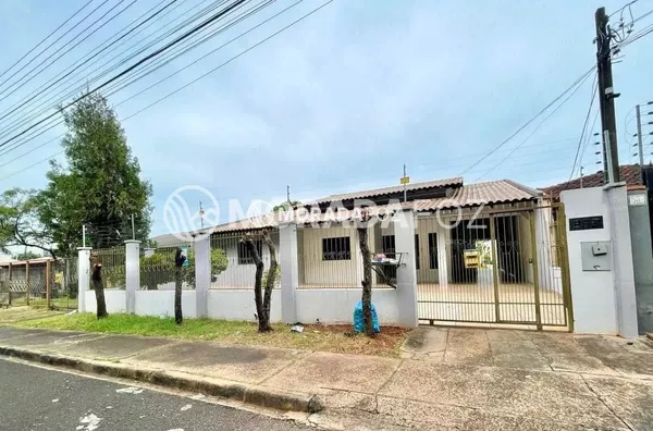 Casa com 04 quartos à venda na Vila A