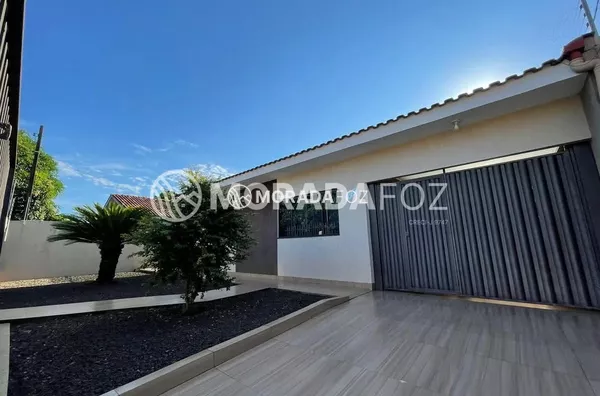 Casa com 03 quartos à venda no Jd. Dona Fátima