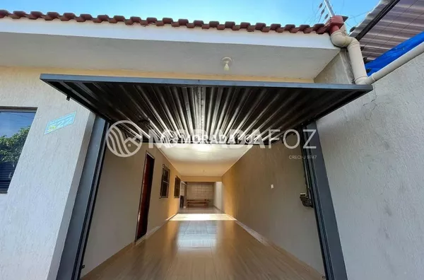 Casa com 03 quartos à venda no Jd. Dona Fátima
