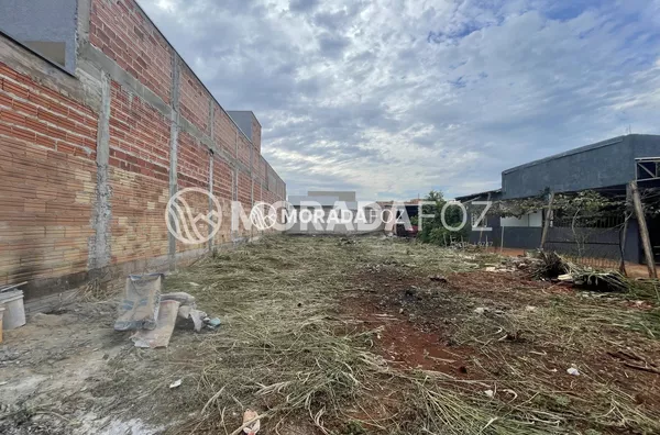 Terreno com 250m² à venda no Jd. Dom Miguel Osman