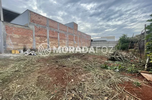 Terreno com 250m² à venda no Jd. Dom Miguel Osman