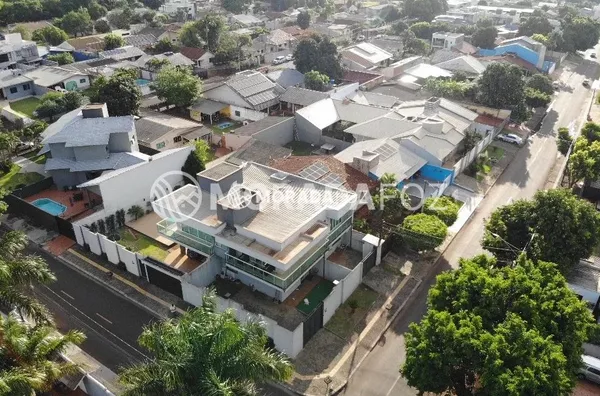 Sobrado alto padrão, 09 quartos à venda no Residencial Bela Vista 